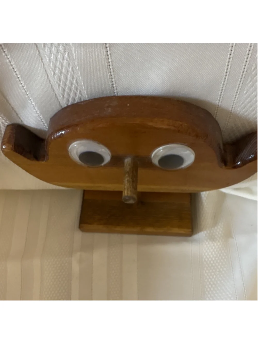 Wooden Eyeglass Holder Display Stand Brown Novelty Googly Eyes Unisex